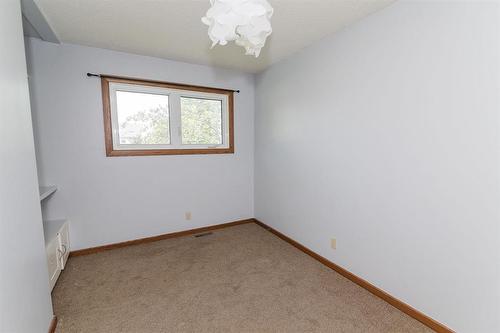 135 8Th Street Nw, Carman, MB 