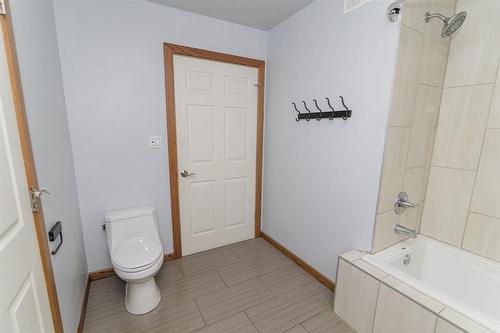 135 8Th Street Nw, Carman, MB 