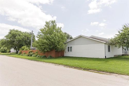 135 8Th Street Nw, Carman, MB 