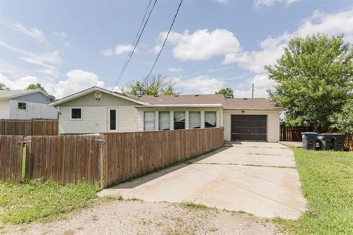 135 8Th Street Nw, Carman, MB 