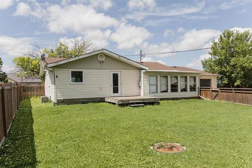 135 8Th Street Nw, Carman, MB 