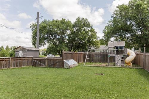 135 8Th Street Nw, Carman, MB 