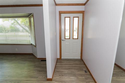 135 8Th Street Nw, Carman, MB 