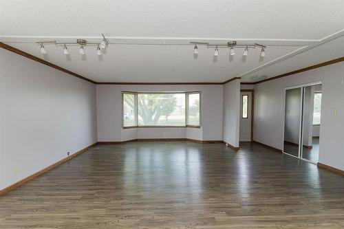 135 8Th Street Nw, Carman, MB 