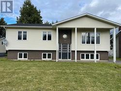 80 Second Avenue Grand Falls-Windsor, NL A2B 1B6