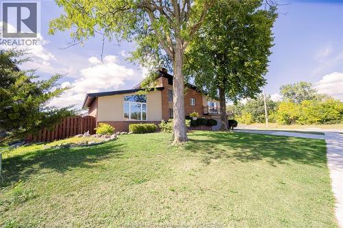 2405 Roxborough Boulevard, Windsor, ON 