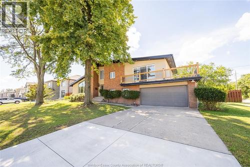 2405 Roxborough Boulevard, Windsor, ON 