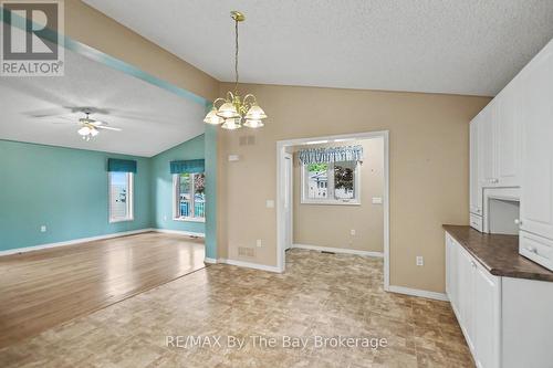 Dining Area - 30 St James Place, Wasaga Beach, ON 