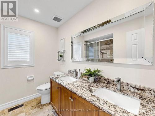 Upper level 4-piece bathroom - 127 Russell Jarvis Drive, Markham, ON 