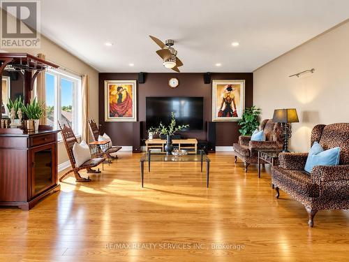 Rarely offered loft space - 127 Russell Jarvis Drive, Markham, ON 
