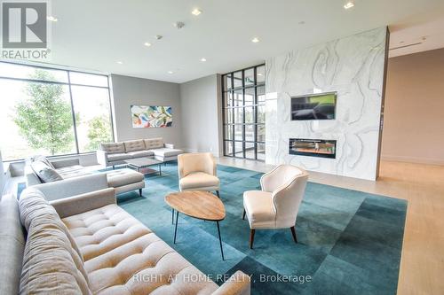 217 - 555 WILLIAM GRAHAM DRIVE , Aurora, Ontario L4G 3L1 3