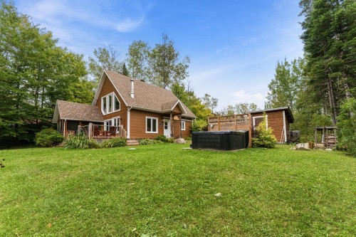 Front of Structure - 1905 Rue Chapais, Chertsey, QC 
