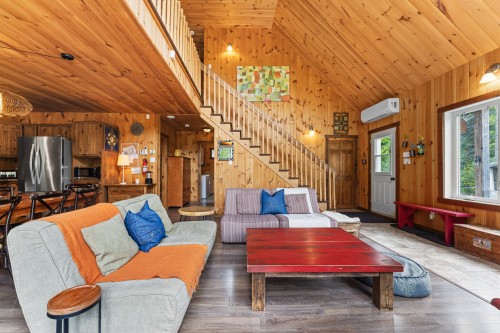 Living Room - 1905 Rue Chapais, Chertsey, QC 