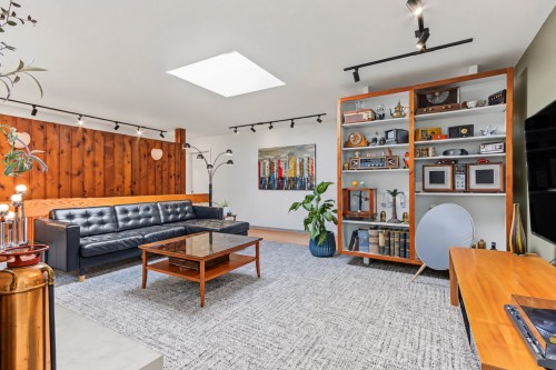 Salon - 1123 Rue De Bougainville, Saint-Bruno-De-Montarville, QC 
