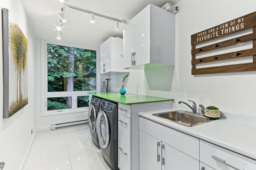 Salle de lavage - 1123 Rue De Bougainville, Saint-Bruno-De-Montarville, QC 
