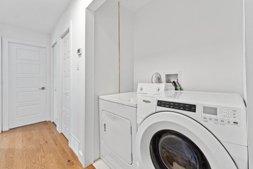 Salle de lavage - 122 57E Avenue, Saint-Eustache, QC 