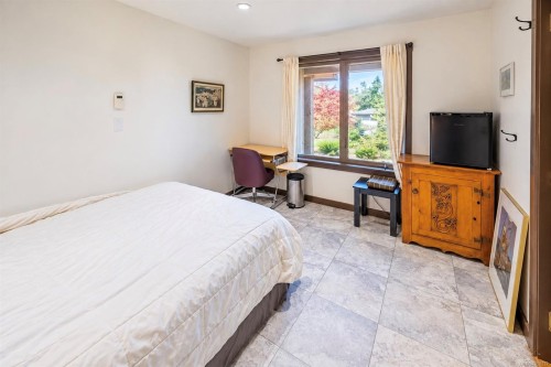 850 Lorne White Pl, Ucluelet, BC 