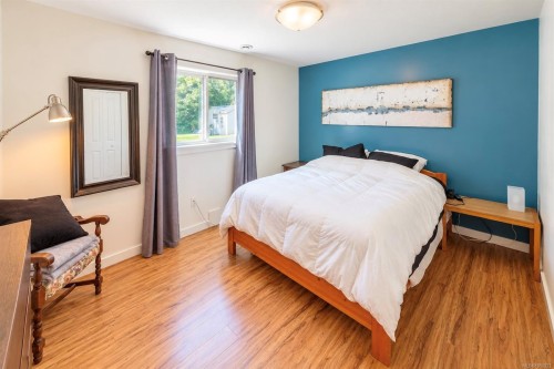 850 Lorne White Pl, Ucluelet, BC 