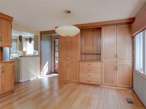 865 Bank St, Victoria, BC 