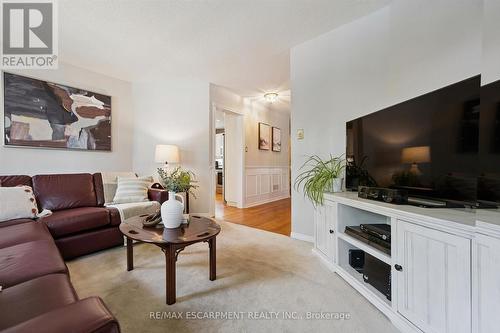 2203 Robin Drive, Mississauga, ON 