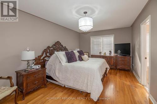 40 Arnold Crescent, Whitby, ON 