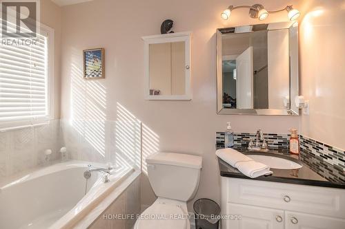 40 Arnold Crescent, Whitby, ON 