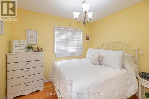 40 Arnold Crescent, Whitby, ON 