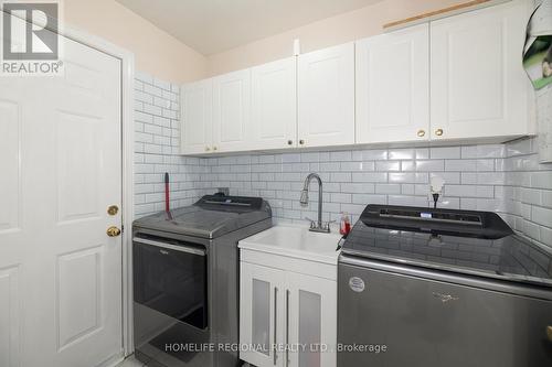 40 Arnold Crescent, Whitby, ON 