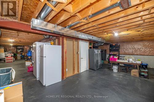 40 Arnold Crescent, Whitby, ON 