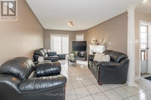 40 Arnold Crescent, Whitby, ON 