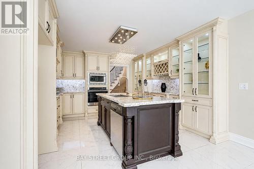 411 Weldrick Road E, Richmond Hill, ON 