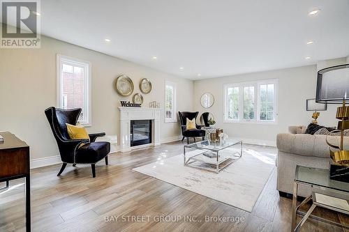 411 Weldrick Road E, Richmond Hill, ON 