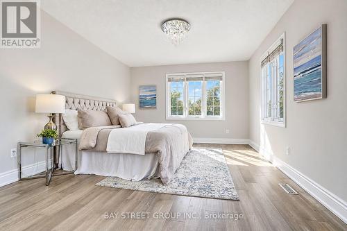 411 Weldrick Road E, Richmond Hill, ON 
