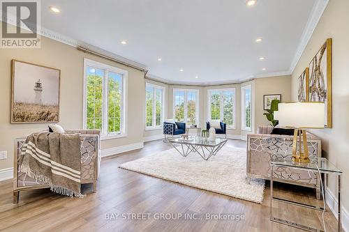 411 Weldrick Road E, Richmond Hill, ON 