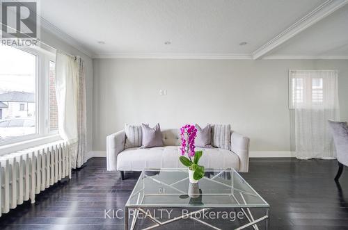 35 Montcalm Avenue Nw, Toronto, ON 
