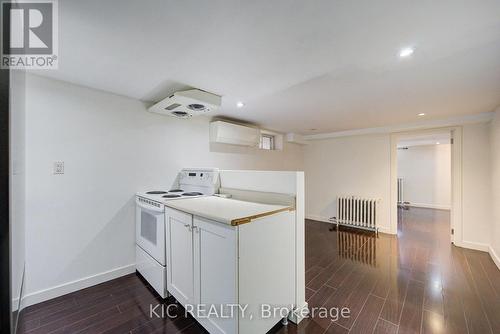 35 Montcalm Avenue Nw, Toronto, ON 
