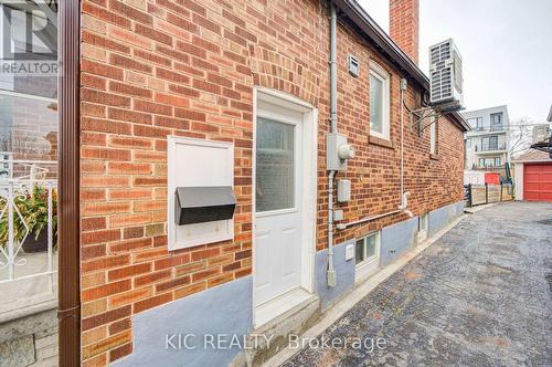 35 Montcalm Avenue Nw, Toronto, ON 