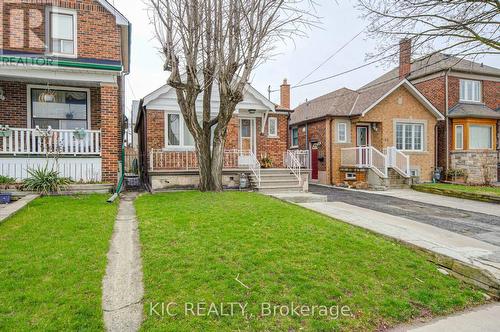 35 Montcalm Avenue Nw, Toronto, ON 