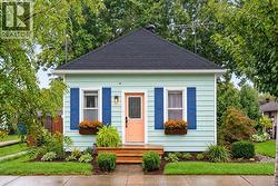 11 Poplar Tilbury, ON N0P 2L0