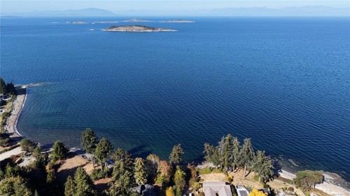 7261 Lantzville Rd, Lantzville, BC 