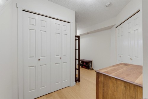 #2-20 Menzies St, Victoria, BC 
