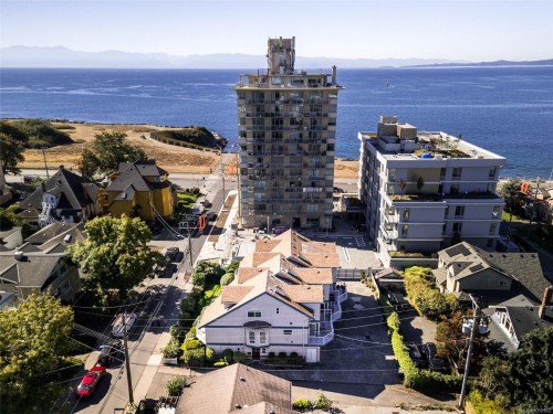 #2-20 Menzies St, Victoria, BC 