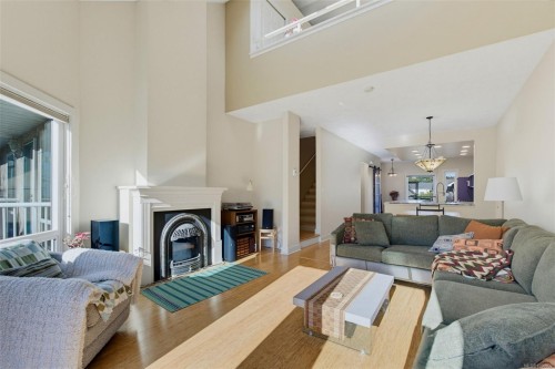 #2-20 Menzies St, Victoria, BC 