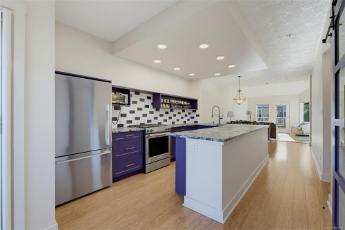 #2-20 Menzies St, Victoria, BC 