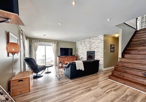 Family Room - 120 Rue De La Fromentière, Saint-Alphonse-Rodriguez, QC 