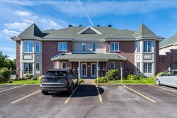2-1645 Rue Bellevue Longueuil (Greenfield Park), QC J4V 3R3