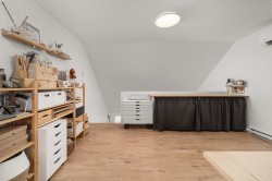 Mezzanine - 
