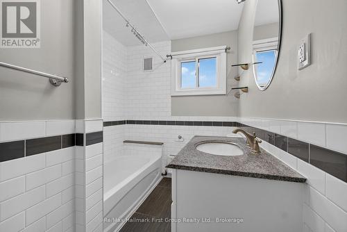 10 Lincoln Street, Ajax (Central West), ON 