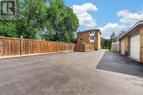 10 Lincoln Street, Ajax (Central West), ON 