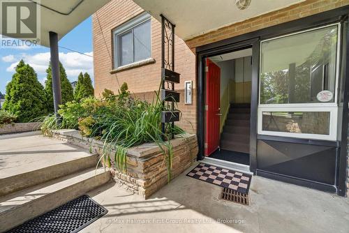 10 Lincoln Street, Ajax (Central West), ON 
